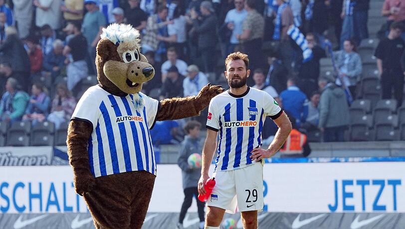 Lucas Tousart (r) wechselt innerhalb Berlins zu Union.