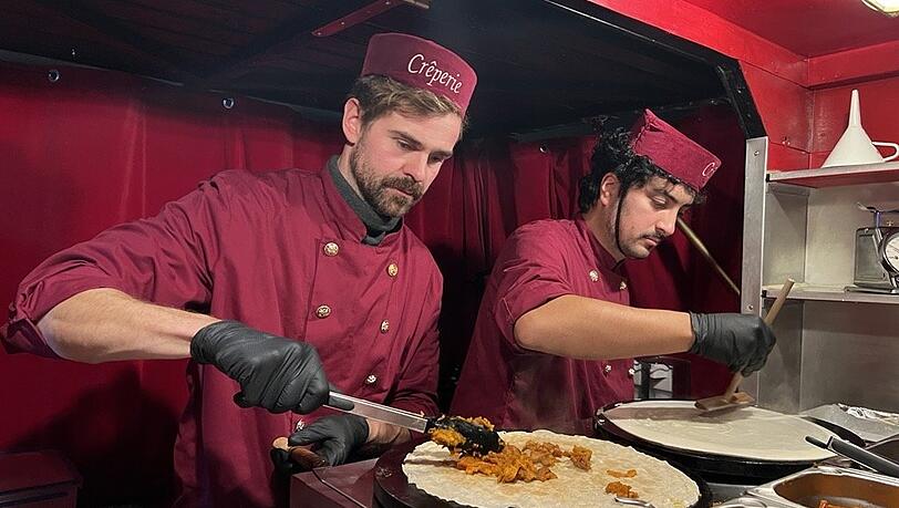 Großes kulinarisches Angebot: Bei Chris und Raffi von der Crêperie Grand Budapest gibt es einen veganen Crêpe mit Kürbis und Kräuterseitlingen. Großes kulinarisches Angebot: Bei Chris und Raffi von der Crêperie Grand Budapest gibt es einen veganen Crêpe mit Kürbis und Kräuterseitlingen.