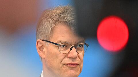 Schnieder will beim Neubau aufs Tempo dr&uuml;cken.