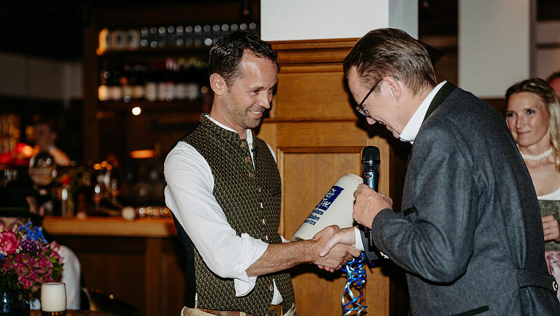 Wirt Otto Lindinger auf der offiziellen Eröffnungsfeier. Wirt Otto Lindinger auf der offiziellen Eröffnungsfeier.