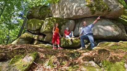Der Bayerische Wald bietet eine faszinierende Landschaft. Ein echtes Paradies für Wanderer ist der "Goldsteig", Deutschlands längster und vielseitigster Fernwanderweg. Der Bayerische Wald bietet eine faszinierende Landschaft. Ein echtes Paradies für Wanderer ist der "Goldsteig", Deutschlands längster und vielseitigster Fernwanderweg.