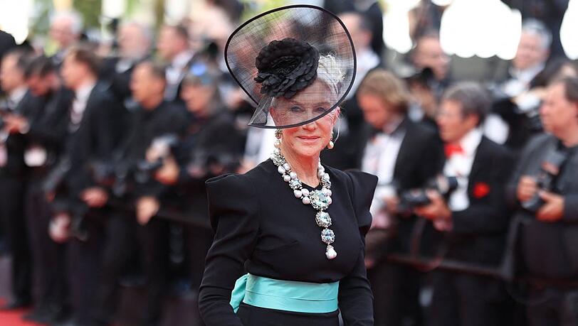 Helen Mirren überrascht in Cannes mit ihrem Statement-Schmuck.