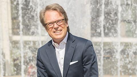 Der gebürtige Münchner Andreas Schessl stammt aus einer Musikerfamilie. Er studiert Horn und Betriebswirtschaft, organisierte 1984 eine erste Konzertreihe in Blutenburg und arbeitete bis 1996 als Plattenmanager. Unter seiner Leitung expandierte Münchenmusik auch nach Stuttgart, Nürnberg, Berlin und ins deutschsprachige Ausland.