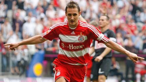Miroslav Klose bejubelt sein erstes Ligator seit einem halben Jahr. Miroslav Klose bejubelt sein erstes Ligator seit einem halben Jahr.