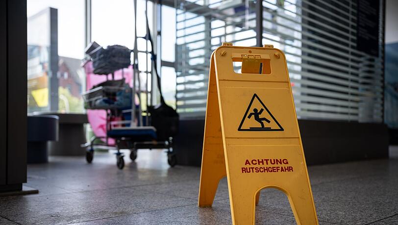 Derzeit sind s&auml;mtliche Klassenzimmer im Erdgeschoss und ersten Stock nicht nutzbar. (Symbolbild)