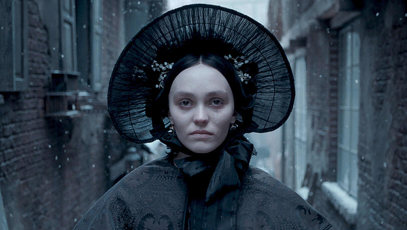 Lily-Rose Depp als Ellen Hutter in "Nosferatu - Der Untote".