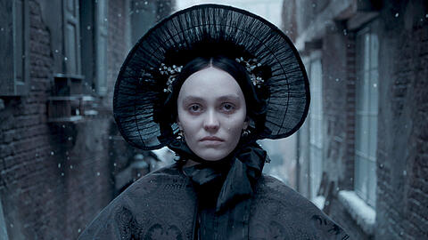 Lily-Rose Depp als Ellen Hutter in "Nosferatu - Der Untote".