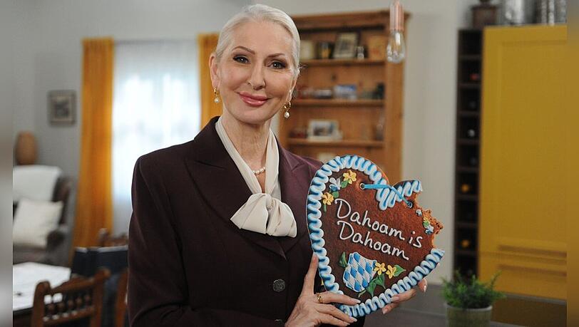 Désirée Nick spielt für sechs Folgen die Rolle der Dr. Barbara Hülsmann in der BR-Serie "Dahoam is Dahoam".