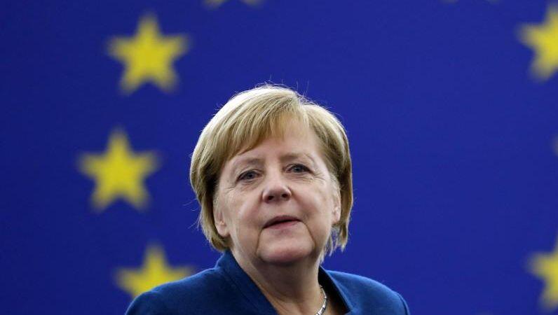Die mächtigste Frau der Welt: Bundeskanzlerin Angela Merkel. Die mächtigste Frau der Welt: Bundeskanzlerin Angela Merkel.