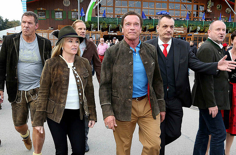 Wiesn 2014: Arnold Schwarzenegger und Ralf Möller auf dem Oktoberfest - Die Bilder.