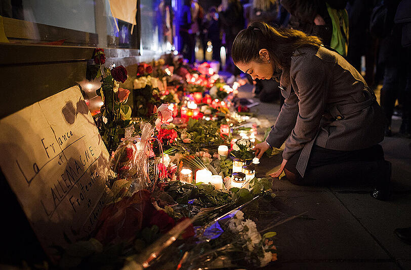 Unter den Toten der Paris Terroranschläge befinden sich insgesamt zwei Deutsche. Das gab das Auswärtige Amt bekannt.