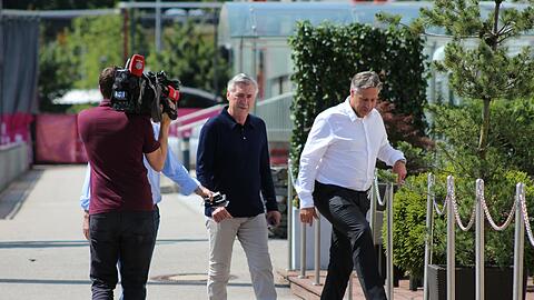 Der neue Bayern-Trainer Carlo Ancelotti ist in München angekommen. Am Montag übernimmt er das Training des Rekordmeisters.