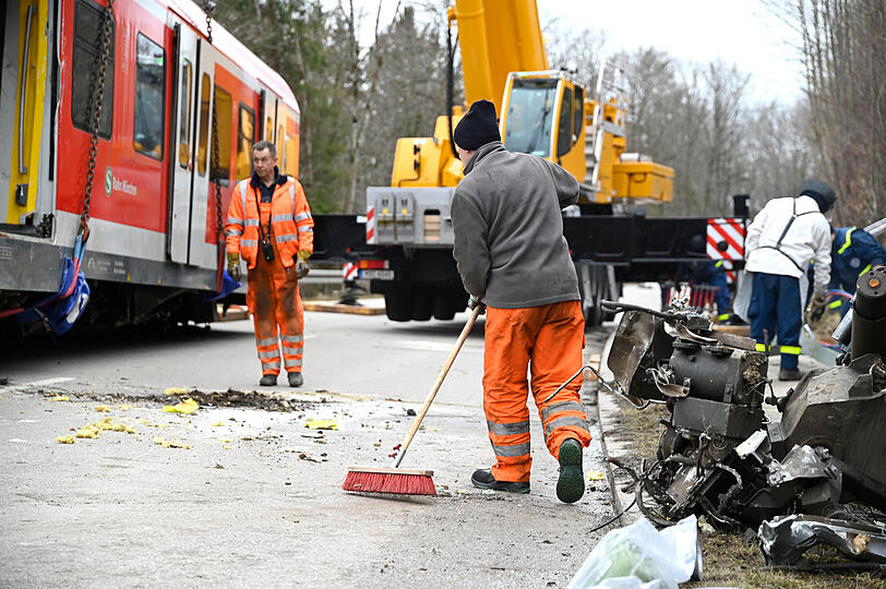 Aufräumarbeiten am Freitag.