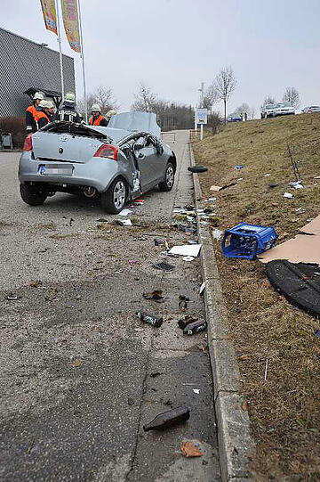 Ein alkoholisierter Fahrer hat im Raum Eching einen schweren Unfall verursacht.