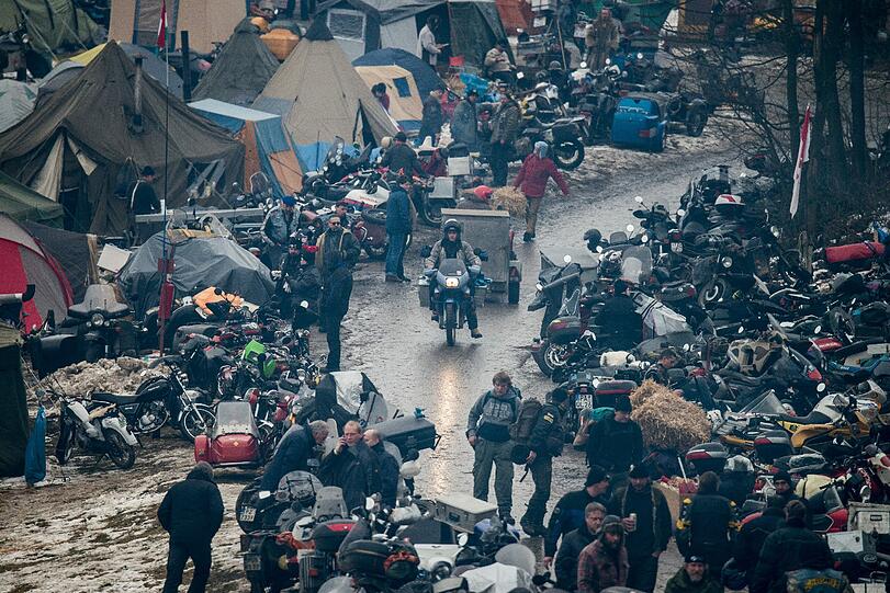 Am Wochenende treffen sich wieder Tausende Biker aus ganz Europa zum Elefantentreffen im Bayerischen Wald. Wie's da zugeht? Hier die Bilder vom letzten Jahr.