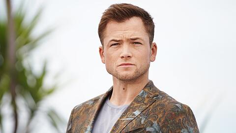 Taron Egerton steht nicht mehr im Theaterstück "Cock" auf der Bühne.