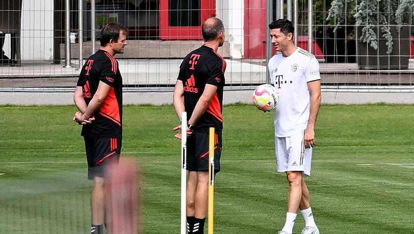 Lewandowski (r.) am Mittwoch auf dem Trainingsplatz an der Säbener Straße. Lewandowski (r.) am Mittwoch auf dem Trainingsplatz an der Säbener Straße.