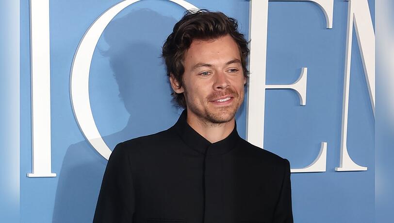 Sorgt Harry Styles wieder f&uuml;r den n&auml;chsten gro&szlig;en Sneakertrend?