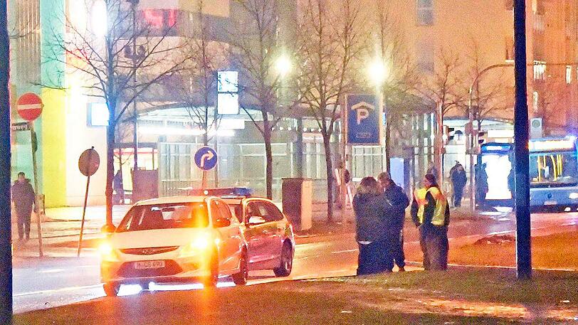 Der Fahrschüler stand unter Drogeneinfluss. Bei der Verfolgungsjagd waren mehrere Polizeiwagen beteiligt.