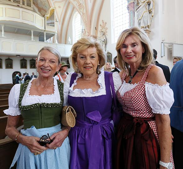Filser-Fahnenweihe in der Heilig-Kreuz-Kirche in Forstenried. Die Bilder.