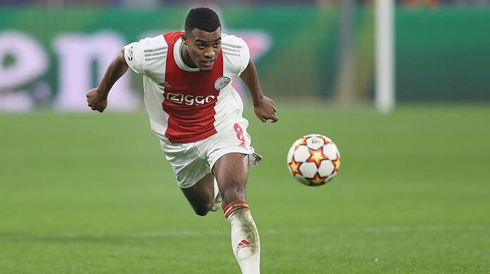 Auf dem Sprung von Ajax Amsterdam zum FC Bayern: Ryan Gravenberch, niederländisches Mittelfeldjuwel.