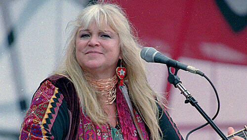 Melanie Safka, hier 1998 bei einem Festival in New York Melanie Safka, hier 1998 bei einem Festival in New York