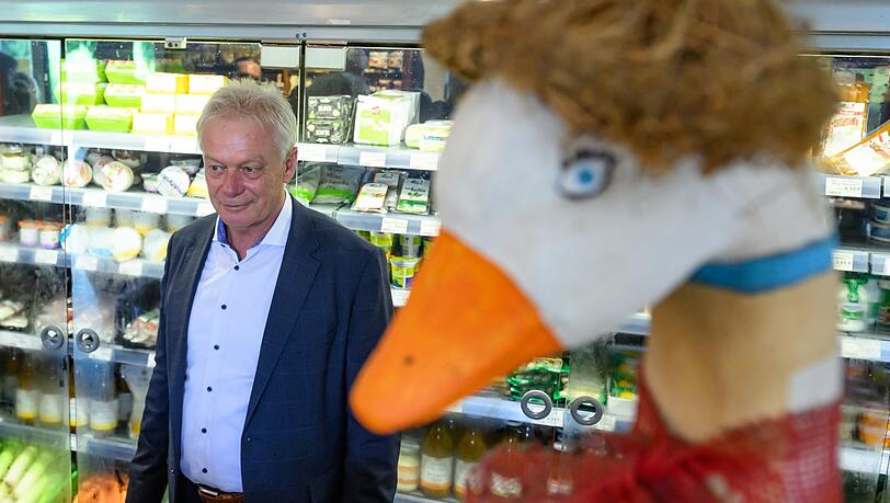 Bundesagrarminister Alois Rainer (CSU) besucht in Brandenburg den Bio-Betrieb "Ökodorf Brodowin" .