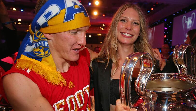 So sehen Sieger aus! Die Helden von London feiern den Champions League-Sieg 2013. So sehen Sieger aus! Die Helden von London feiern den Champions League-Sieg 2013.