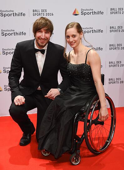 Die Monoskibobfahrerin und Paralympics-Siegerin Anna Schaffelhuber und Freund Michael.