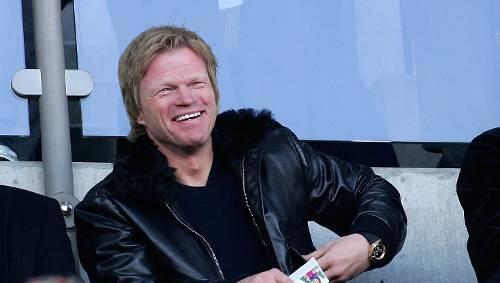 Bald als Schalke Manager auf der Tribüne? Oliver Kahn. Bald als Schalke Manager auf der Tribüne? Oliver Kahn.