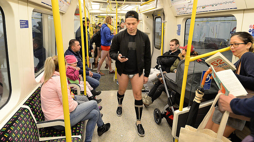 Berlin, London, Prag, New York: Auf der ganzen Welt fuhr man am Sonntag ohne Hose in der U-Bahn. Die Bilder der globalen Aktion.