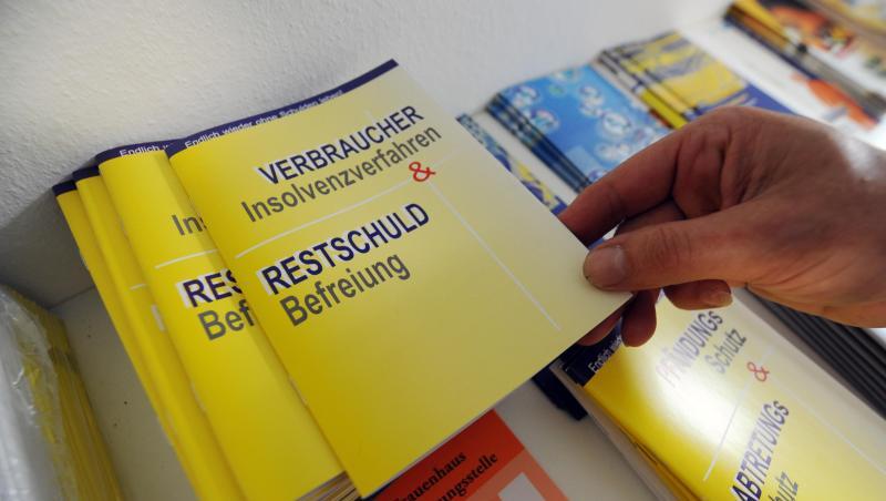 Broschüre zum Thema Restschuld-Befreiung und Verbraucher-Insolvenzverfahren. Broschüre zum Thema Restschuld-Befreiung und Verbraucher-Insolvenzverfahren.