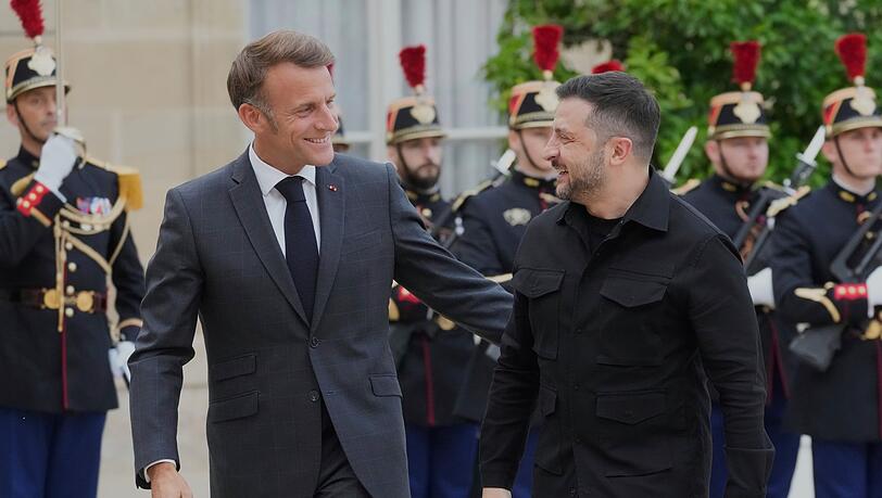 Die Vorarbeiten für Sicherheitsgarantien für die Ukraine sind nach Angaben von Präsident Macron abgeschlossen.