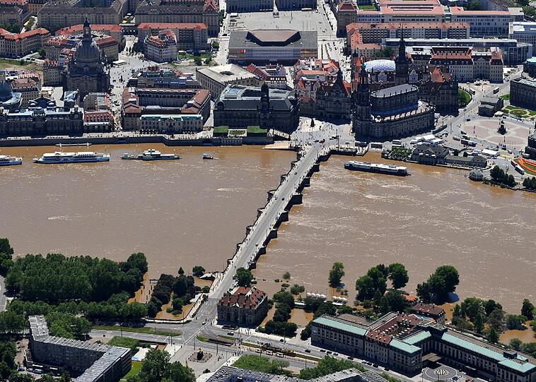 Aktuelle Fotos zum Hochwasser in Dresden: Bilder von der FLut