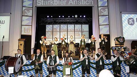Aufgspuit is: Die Swingboarischen beim Starkbieranstich im Löwenbräukeller mit Christian Springer.