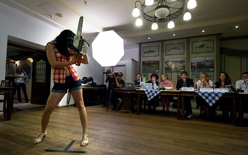 Fesche Mädels vom Land: Am Samstag waren die Bewerberinnen zum Casting für den neuen Bauernkalender in München geladen. Die Bilder.