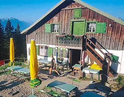 Diesen Sommer war die Alm nur noch am Wochenende geöffnet. Diesen Sommer war die Alm nur noch am Wochenende geöffnet.