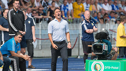 Der Hamburger SV mit Trainer Bruno Labbadia scheiterte in der ersten Runde an Carl Zeiss Jena.