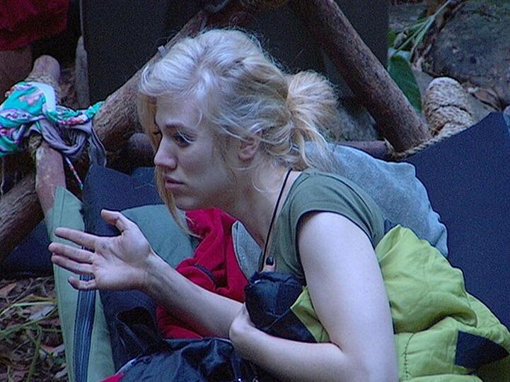 Larissa im Dschungelcamp: Alles nur Show oder ist die Dschungel-Zicke wirklich wie sie ist? Die Bilder...
