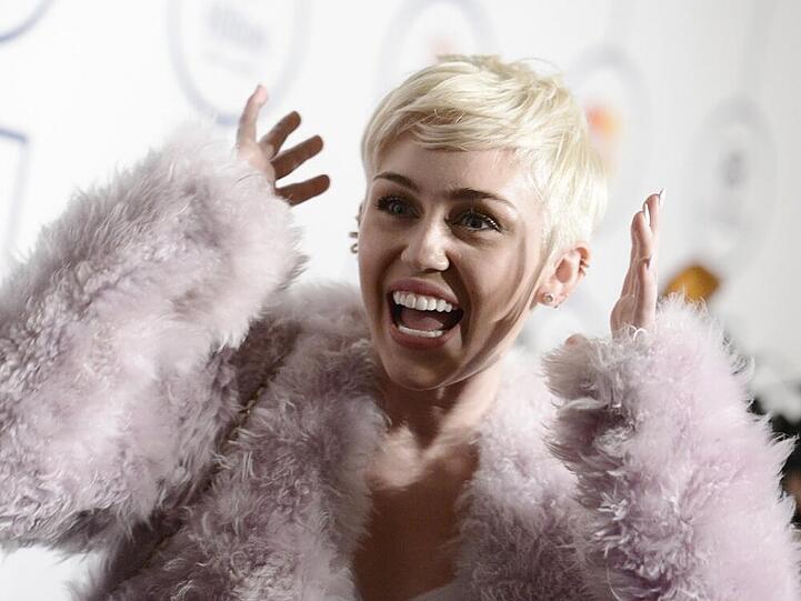 Hoppala! Hat Miley Cyrus ihren Verlobungsring in der Dusche verloren?