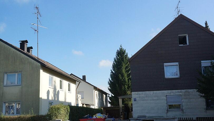 Das Horror-Haus von außen. Die Nachbarn leiden schon länger unter den Missständen. Das Horror-Haus von außen. Die Nachbarn leiden schon länger unter den Missständen.