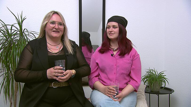 Lorene (links) und Maxine (rechts) freuen sich auf das Dinner bei Allie. Lorene (links) und Maxine (rechts) freuen sich auf das Dinner bei Allie.