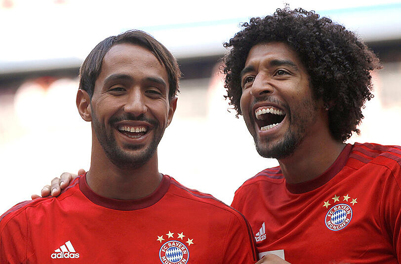 Bayerns Brasilianer Dante (rechts) und der Marokkaner Mehdi Benatia.