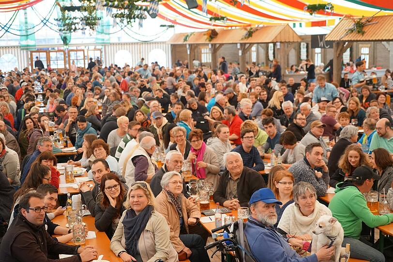 Am Samstag wurden wieder die Fundsachen vom Münchner Flughafen versteigert.