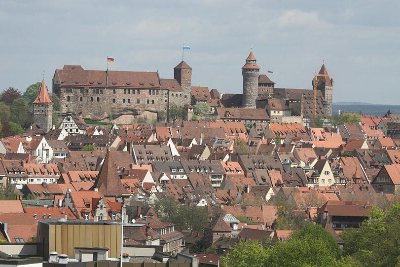 Kultur, Bildung, Einkaufen und Arbeitsplätze: Immer mehr Menschen wollen das Angebot einer Großstadt ohne lästiges und teures Pendeln nutzen.