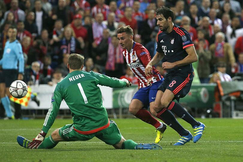 MANUEL NEUER: NOTE 3.
Machtlos beim 0:1, als ihm der Ball ins lange Eck geschlenzt wurde. Gegen Griezmann mit guter Fußabwehr (30.).