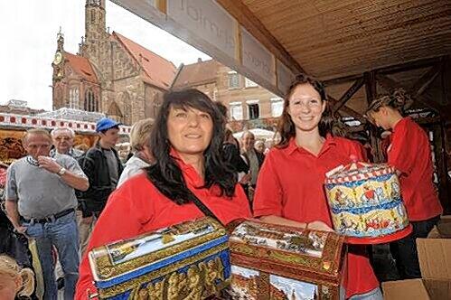 Am Samstag präsentierte Lebkuchen Schmidt die neuen Dosen.
