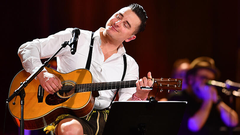Der österreichische Musiker Andreas Gabalier beim Auftakt seiner Unplugged-Tournee in Mannheim.