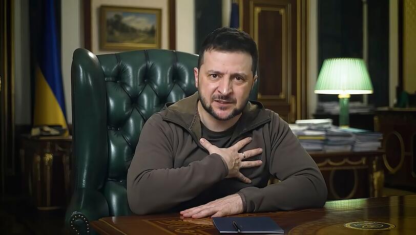 Selenskyj spricht von sechs Milliarden Euro Verlust, die Russlands &Ouml;lindustrie seit Jahresbeginn infolge von Drohnenangriffen zu verkraften hat. (Archivbild)