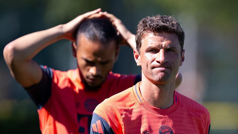 Zugabe, Zugabe! Die große Show Thomas Müllers (r.) kann durch Siege in die Verlängerung gehen. Auch Leroy Sané steht vor dem Bayern-Abschied.